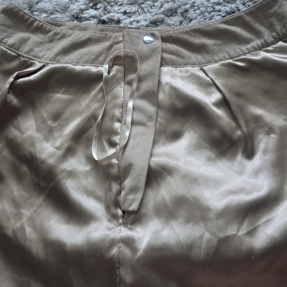 FARM Rio High Waist Tan Shorts - Picture 10 of 12